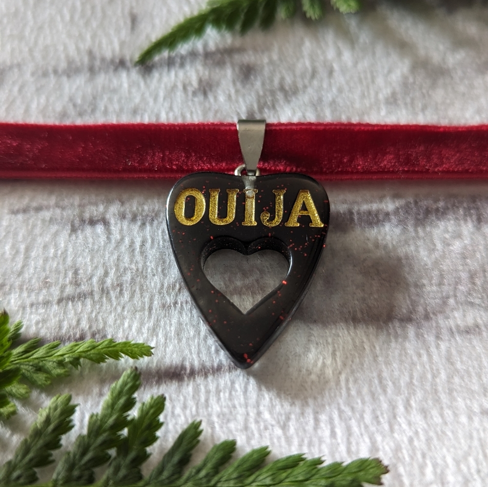 🩷 Ouija choker